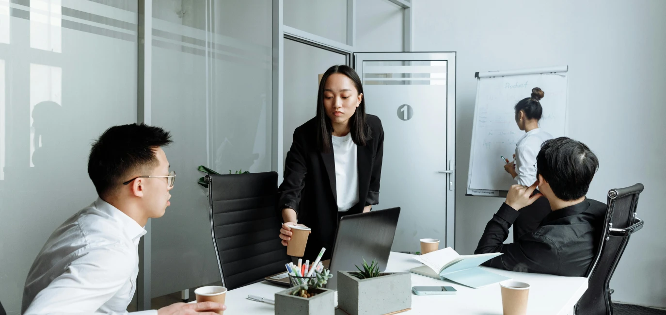 Delivering Comprehensive Business Insights on Demand